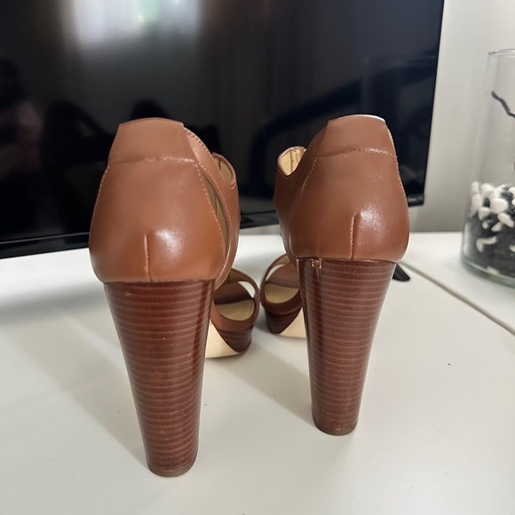 Michael Kors size 5.5 Brown Heels - Picture 4 of 5